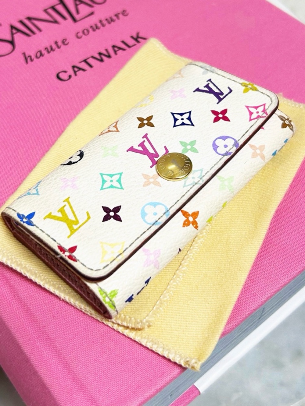 Authentic Louis Vuitton Limited Edition Murakami Multicolor Blanc 4 Key Holder